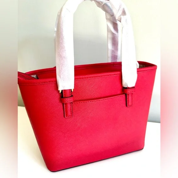 Michael Kors Jet Set Saffiano Leather Top-Zip Tote Bag